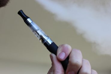La cigarette électronique, un allié pour arrêter de fumer ?